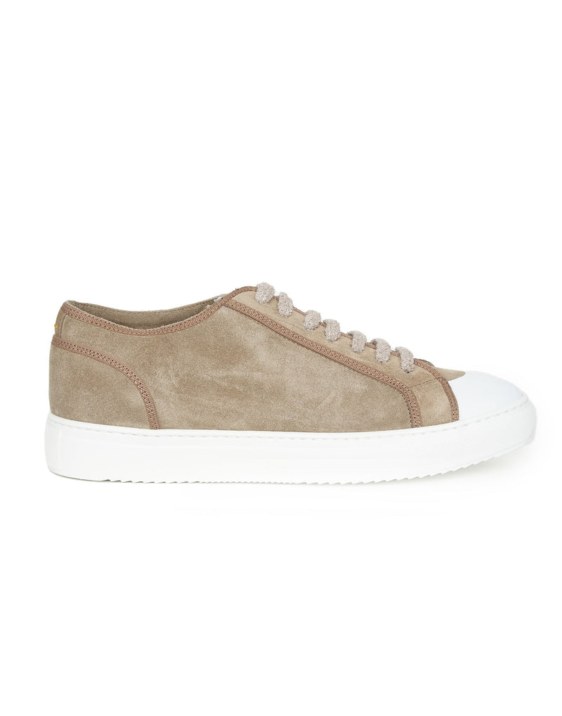 SNEAKERS TAUPE CON PUNTALE GOMMATO