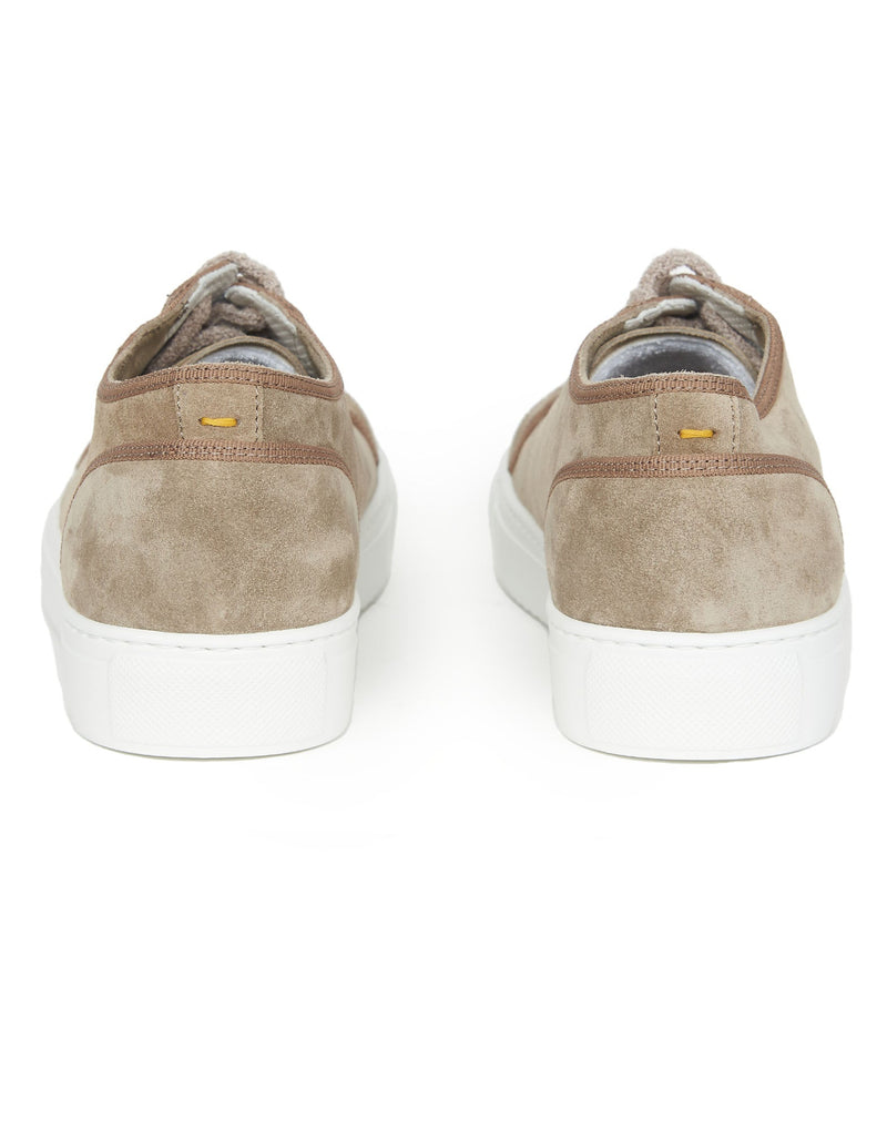 SNEAKERS TAUPE CON PUNTALE GOMMATO