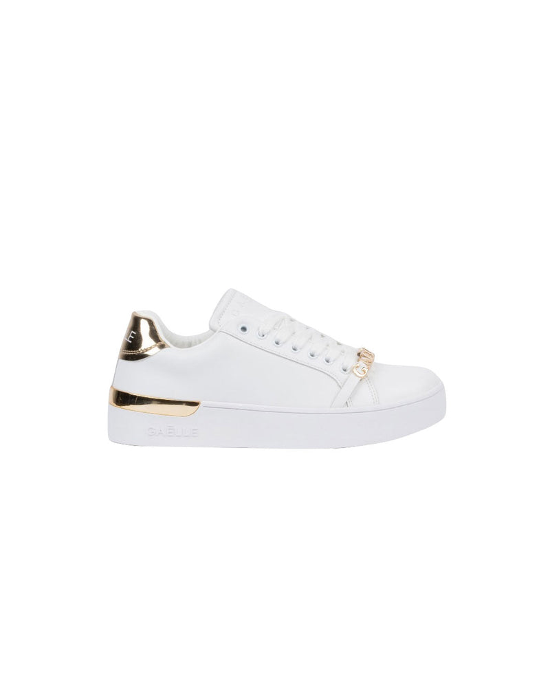 SNEAKERS BIANCHE CON LOGO METALLICO ORO